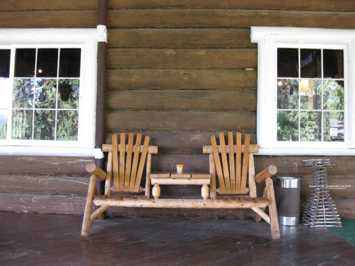 Kootenay Park Lodge Vermillion Crossing Exterior foto